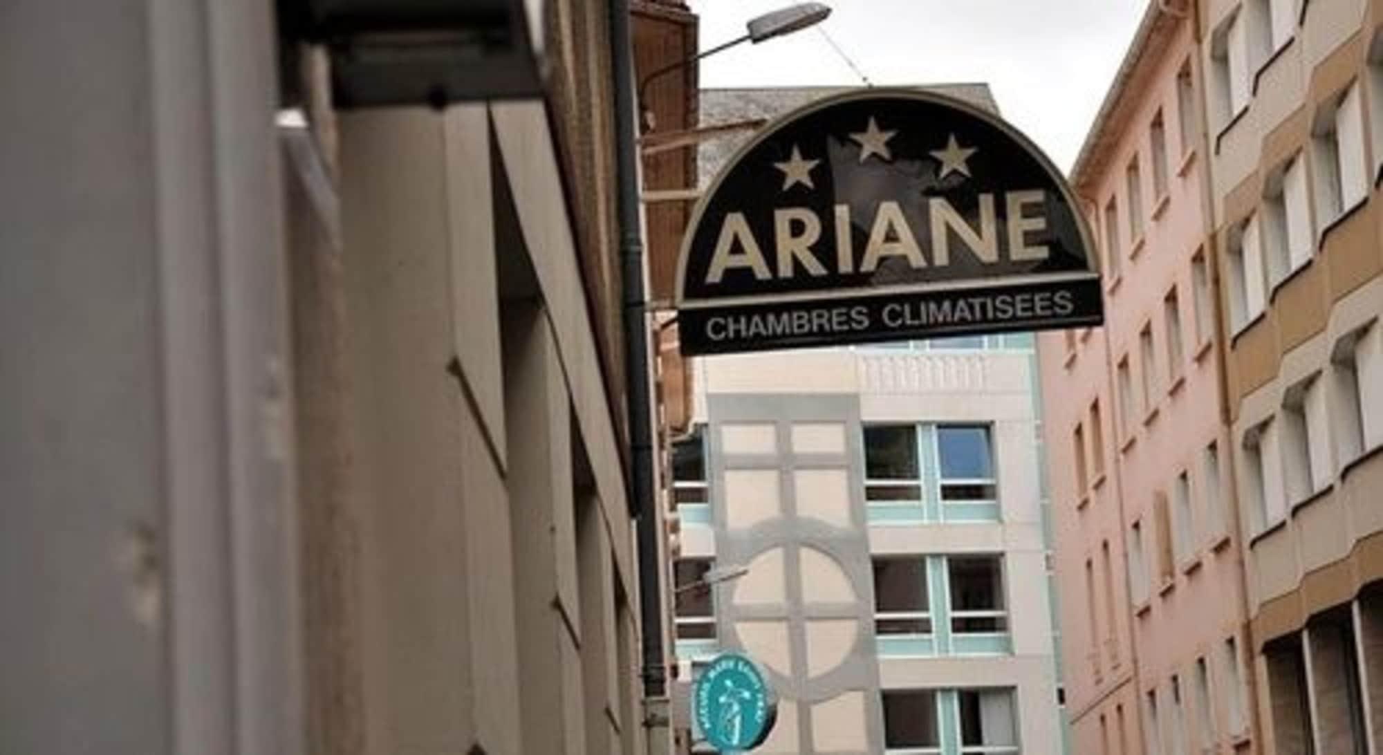 Hotel Ariane Lourdes Bagian luar foto