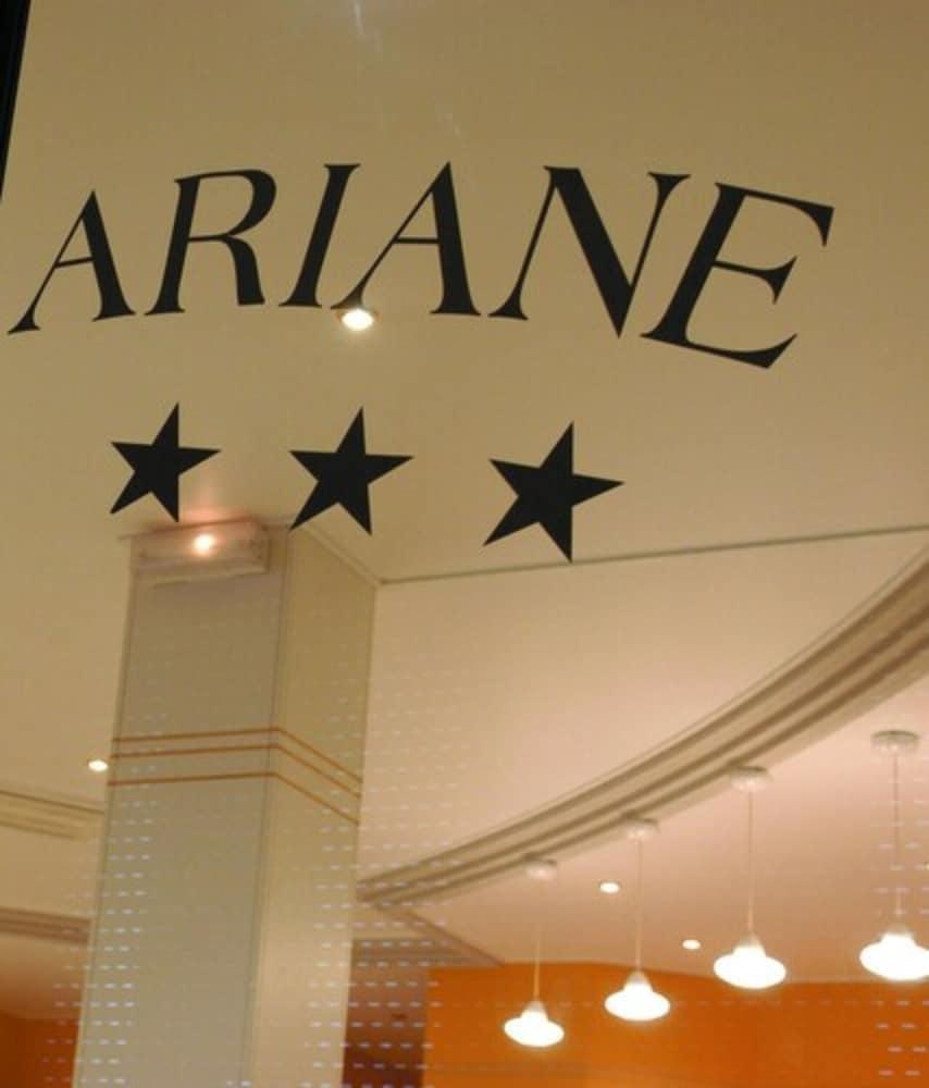 Hotel Ariane Lourdes Bagian luar foto